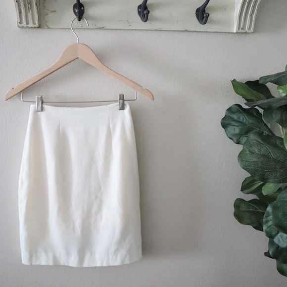 Vintage Dresses & Skirts - 🦋 3 for $30 🦋 Vintage skirt
